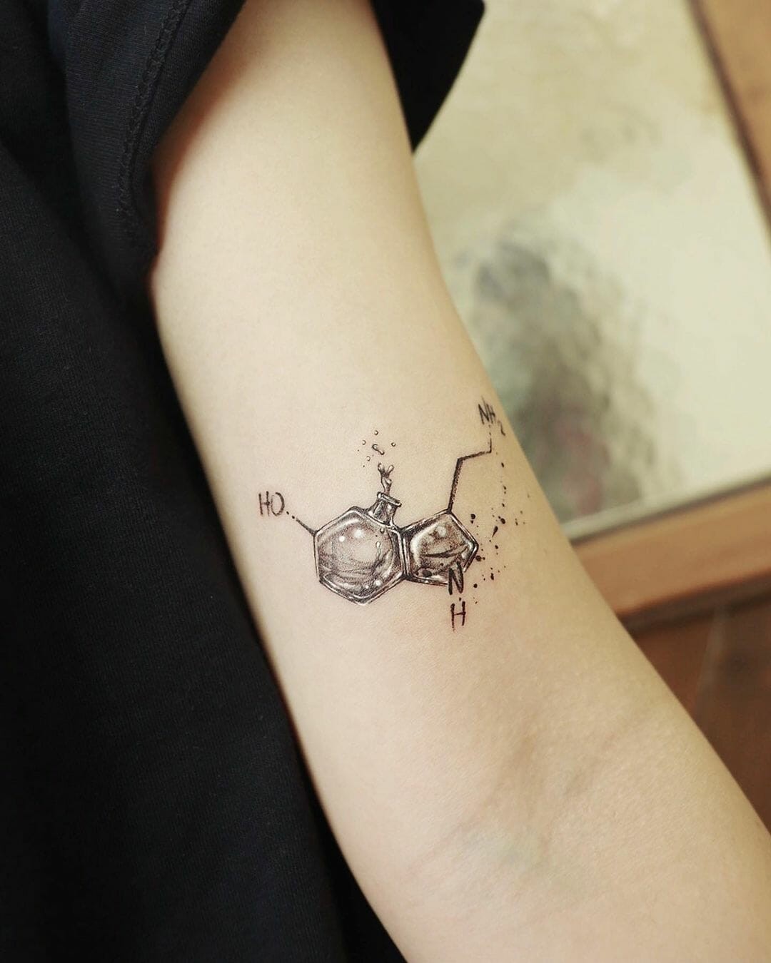 Minimalistic Serotonin Molecule Tattoo Design