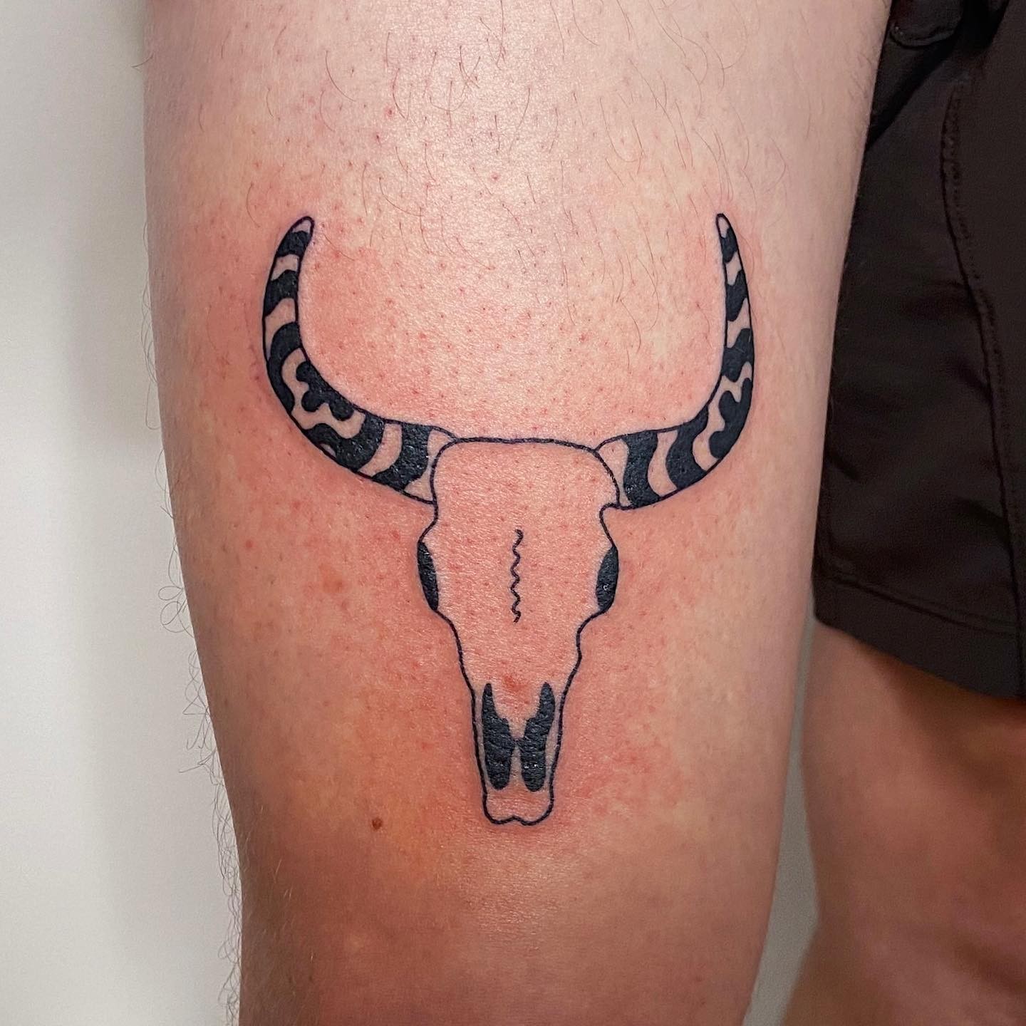 Quirky Cowboy’s Countryside Print Horn Skull Tattoo