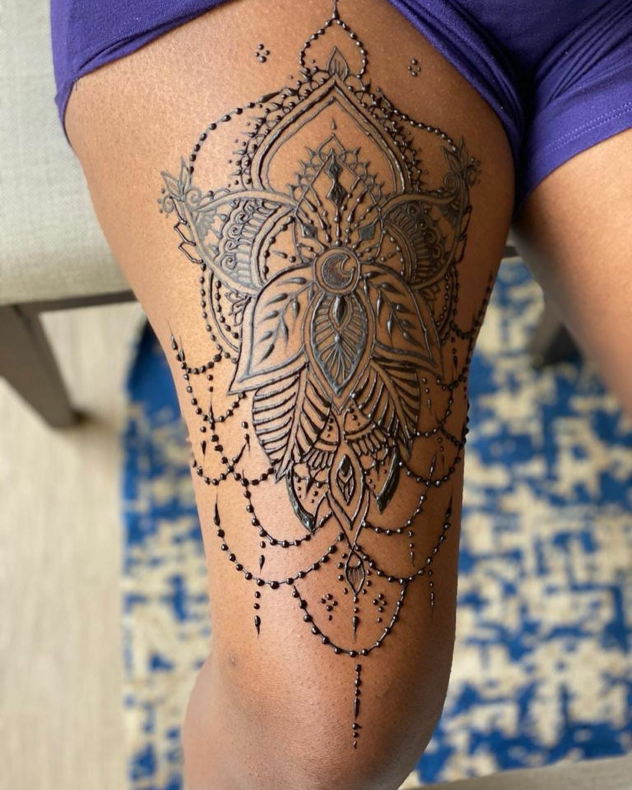 Fashion Statement Black Henna Tattoo On Thigh