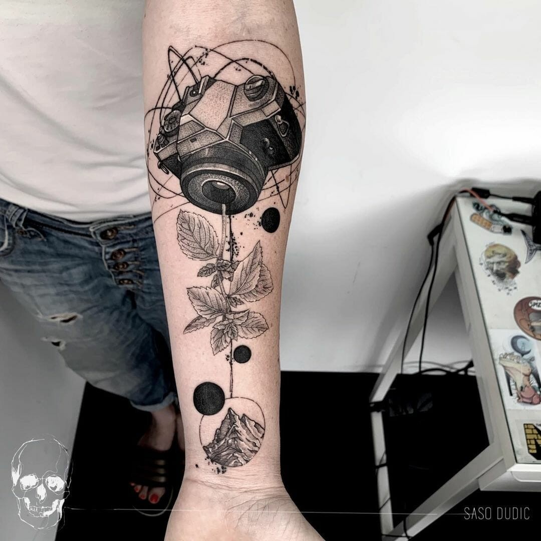 Beautiful Camera Tattoo That Will Win Your Heart