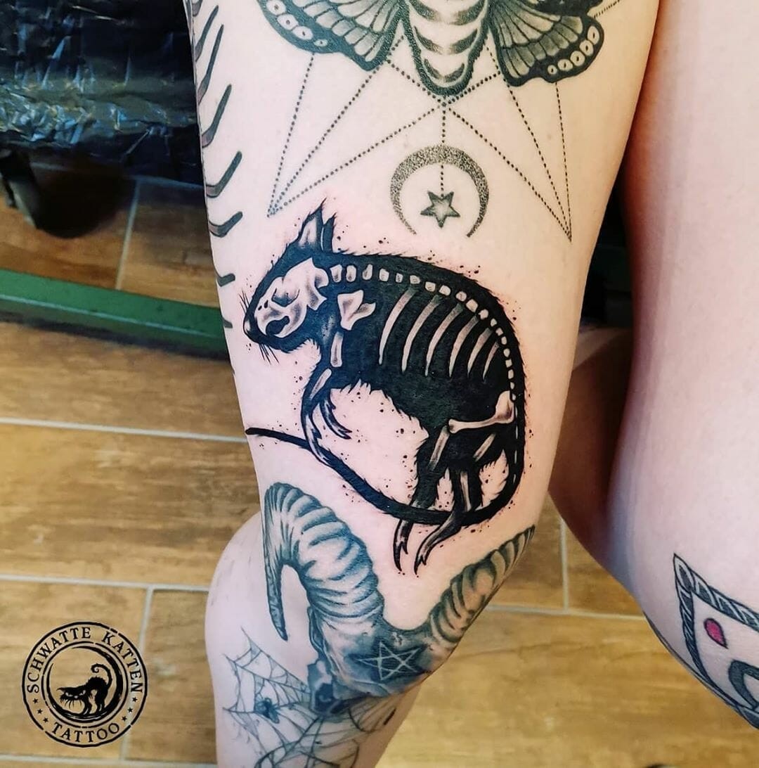 Unique Dead Black Rat Tattoo With Skeleton Design Knee Tattoo Idea