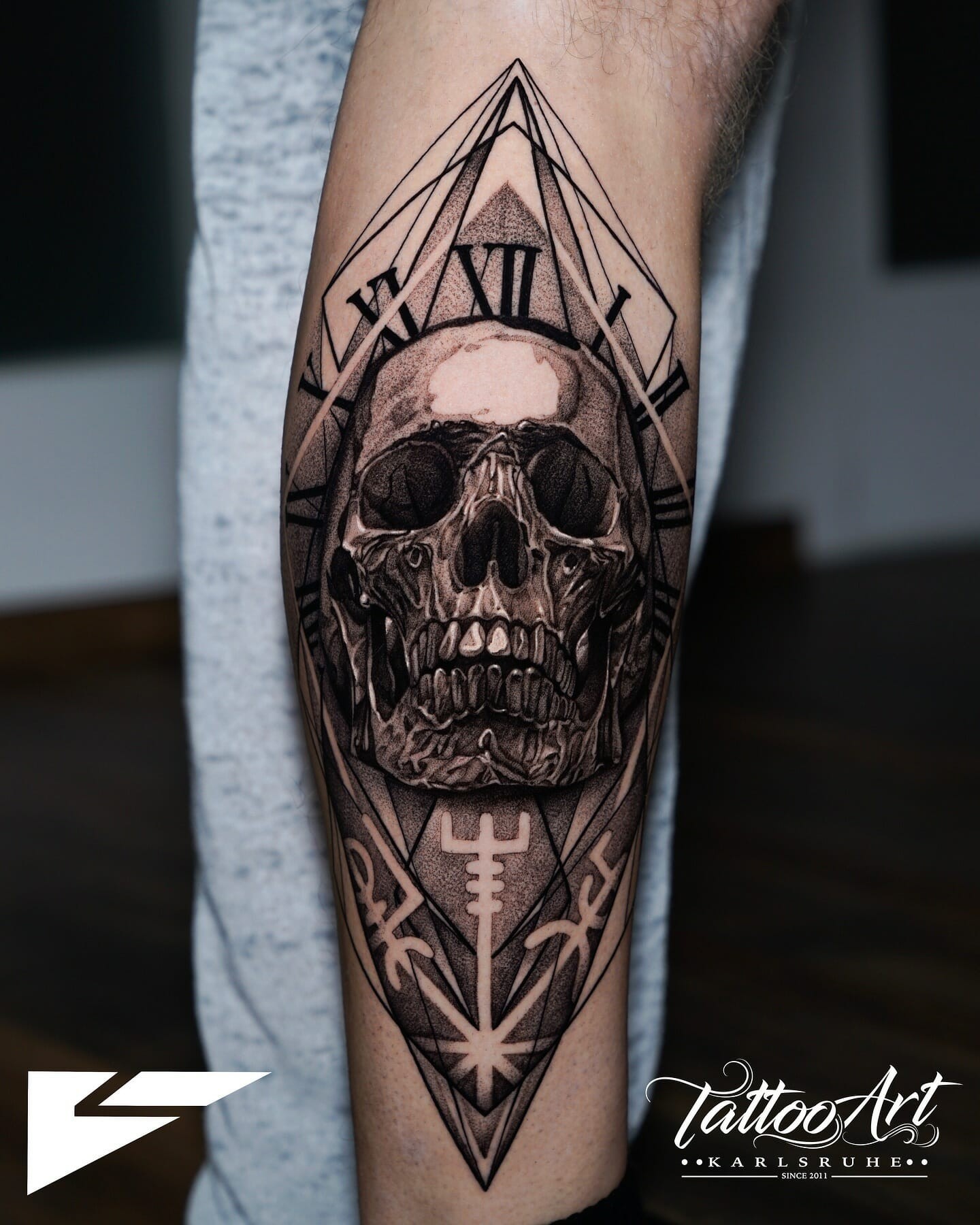 Skull Clock Tattoo