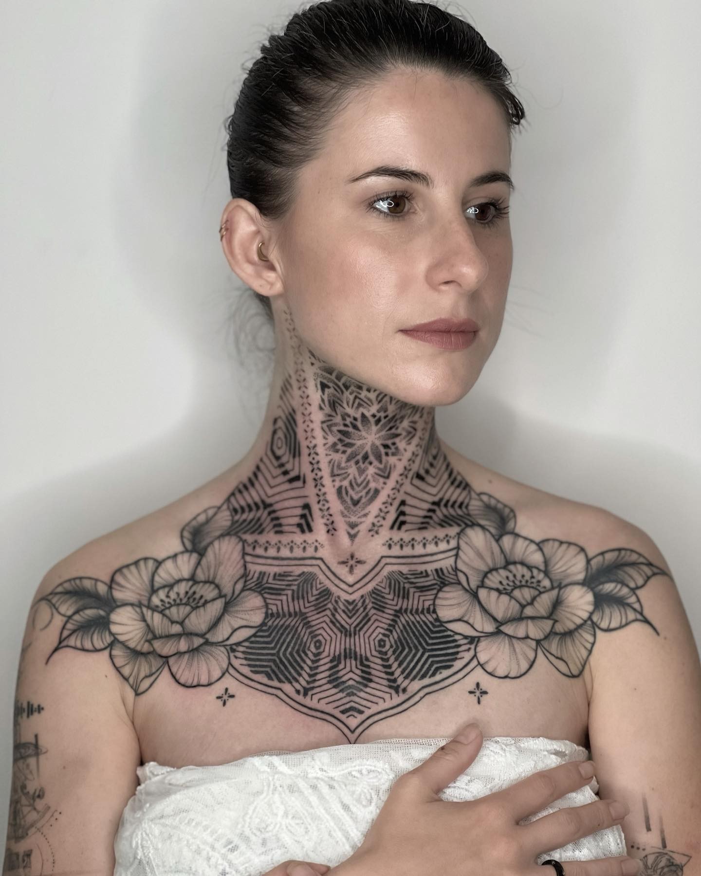 Awesome Geometric Chest Tattoo Designs For Women