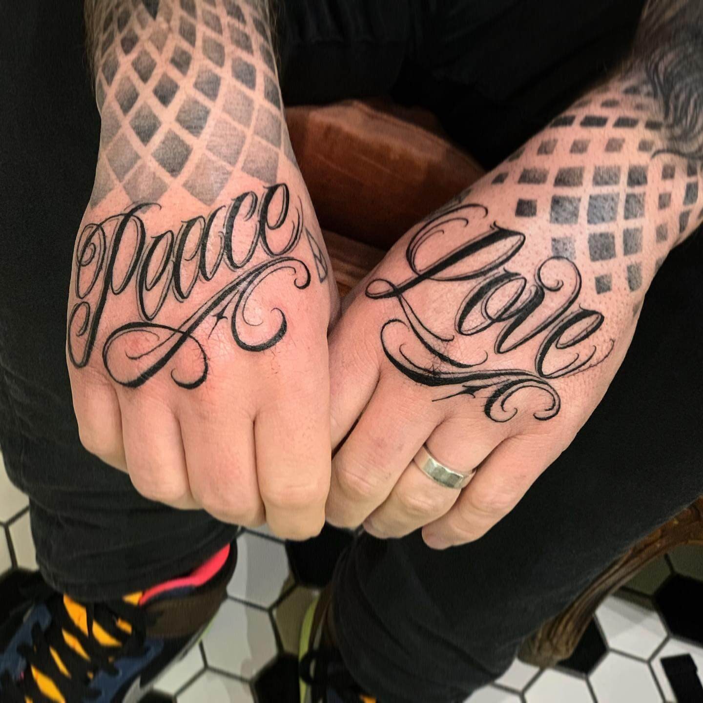 Cursive Knuckle Tattoo Font