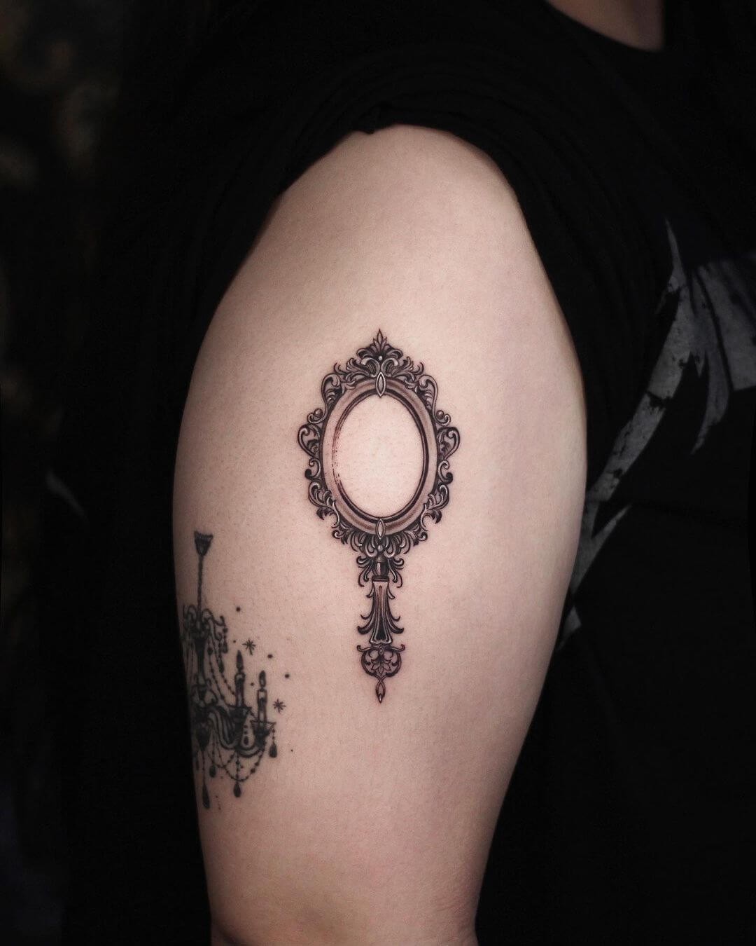 Mirror Tattoos As A Metaphor For Beauty