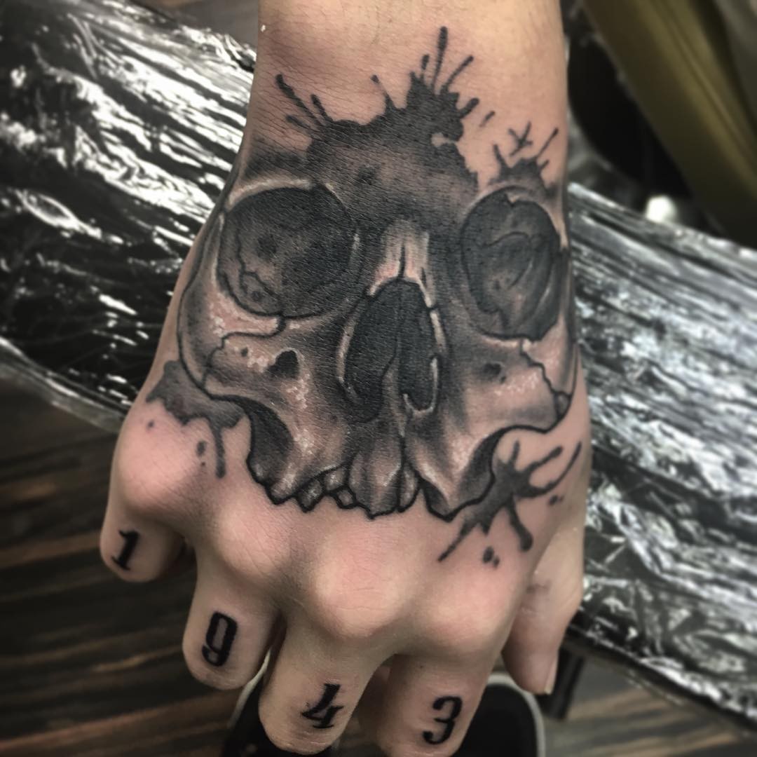 Tattoos Of Skulls On Hands Ideas