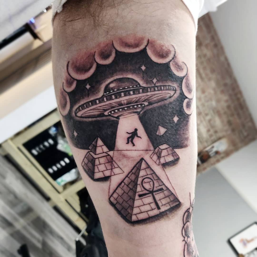 UFO Illuminati Tattoo Design