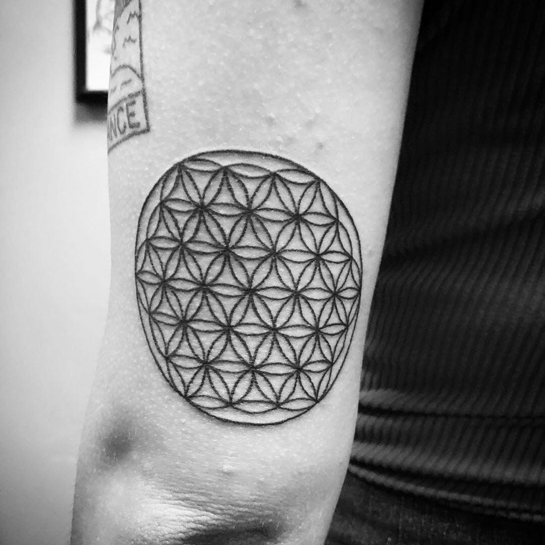 Simple Black Ink Outline Sacred Geometry Flower Of Life Tattoo Design Pattern For Men