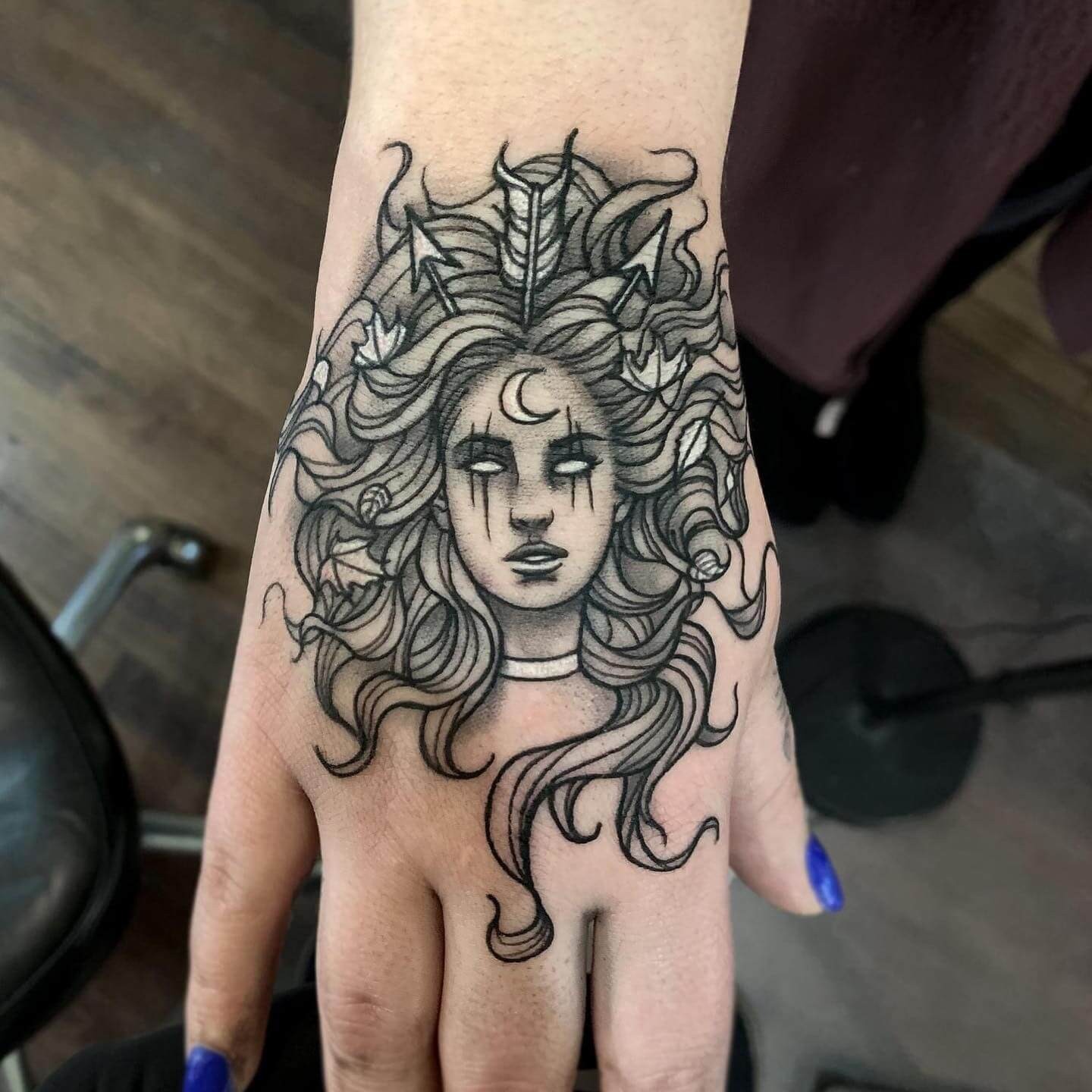 Small Artemis Handy Tattoo