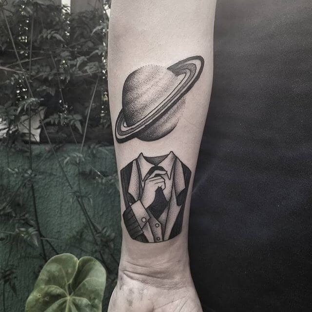 Matching Friendship Tattoos To Get SImple Saturn Tattoo In Black Ink