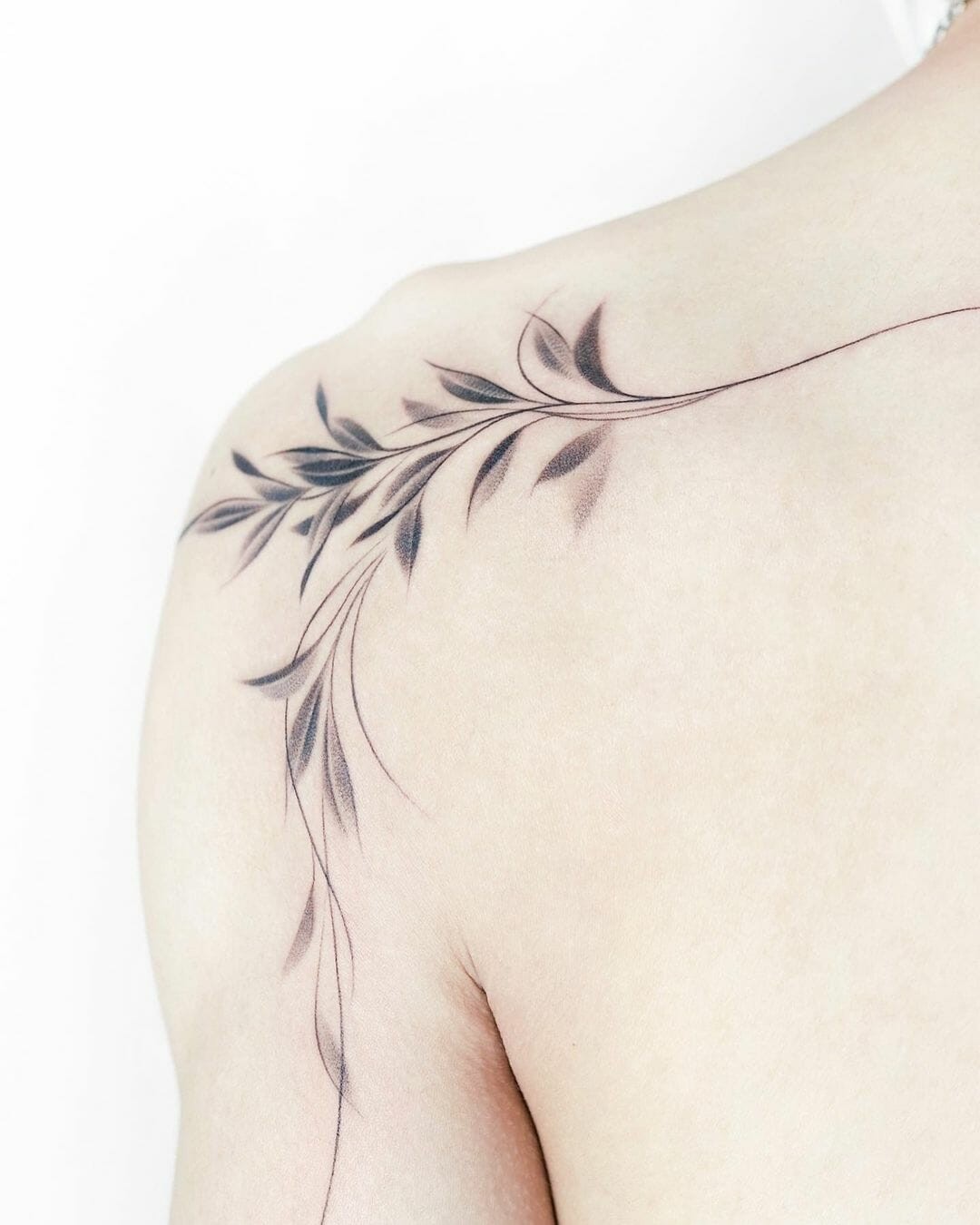 Intriguing Shoulder Blade Leaf Tattoo