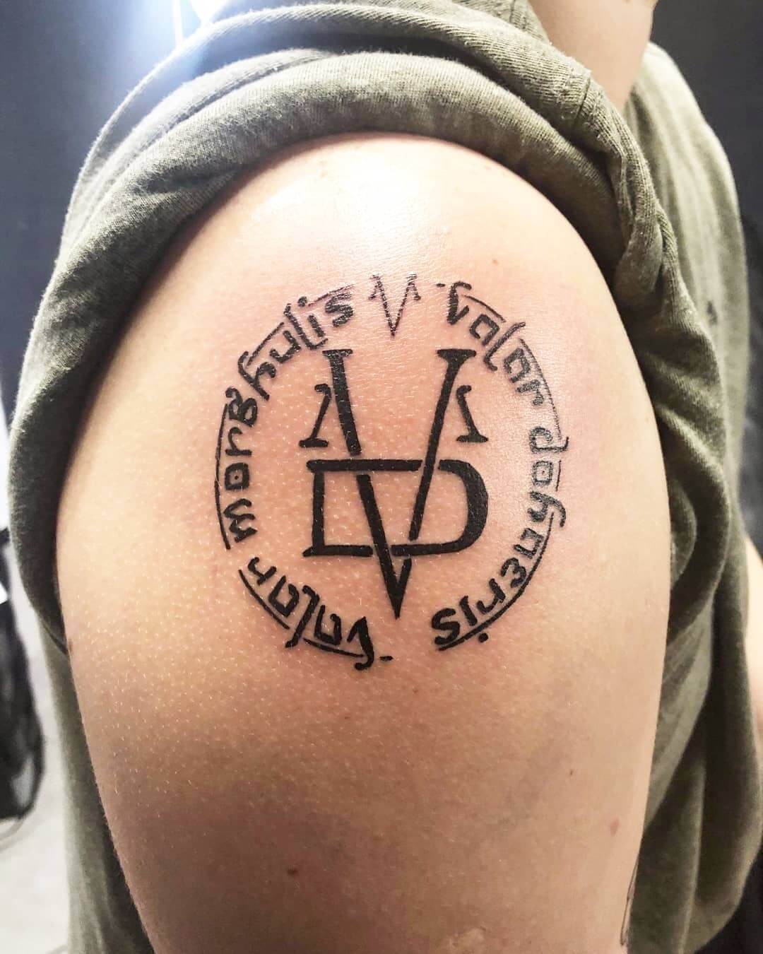 Black & Shoulder Game Of Thrones Tattoos