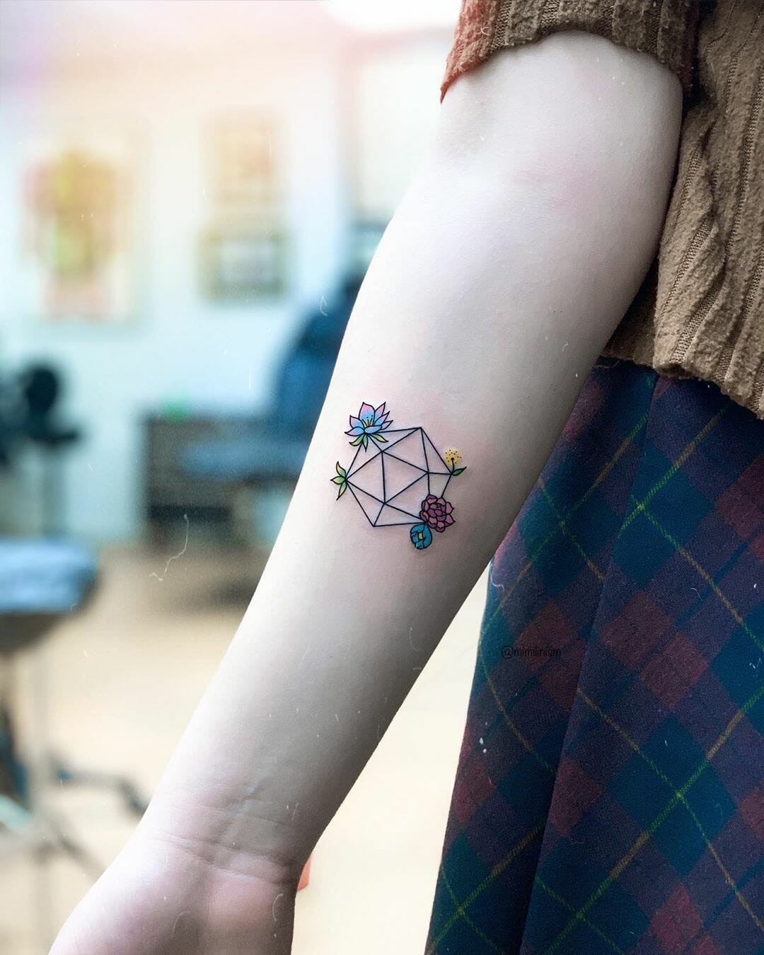 Simple d20 With Flowers Tattoo