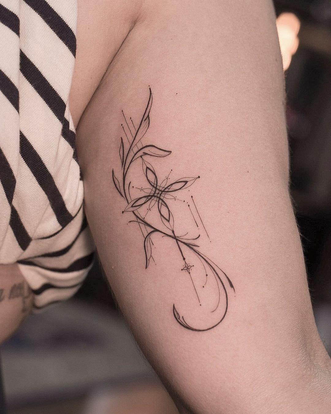 Small Ornamental Tattoos That Look Cute And Sophisticated