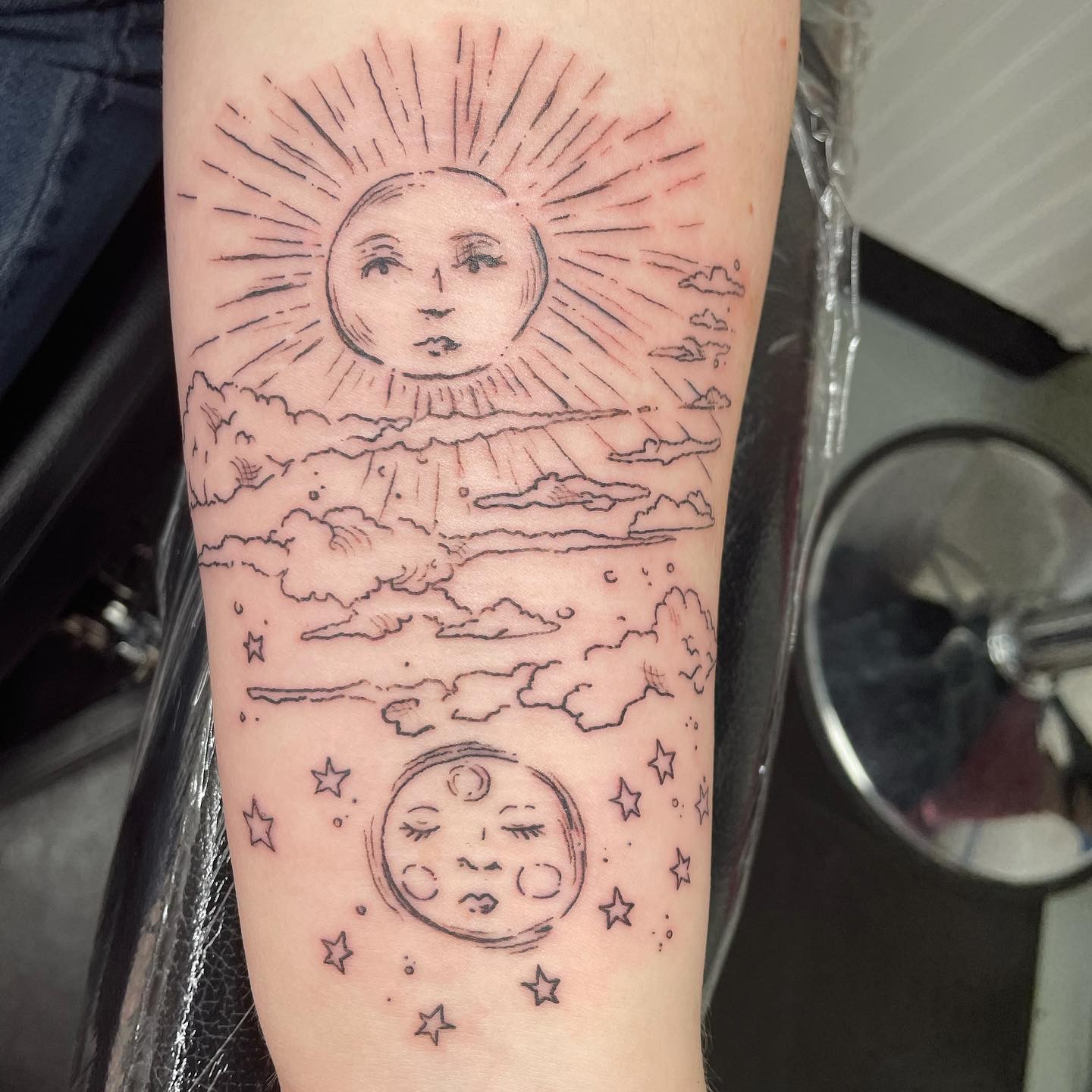 Lovely Sun And Moon Tattoo Ideas To Signify New Beginnings