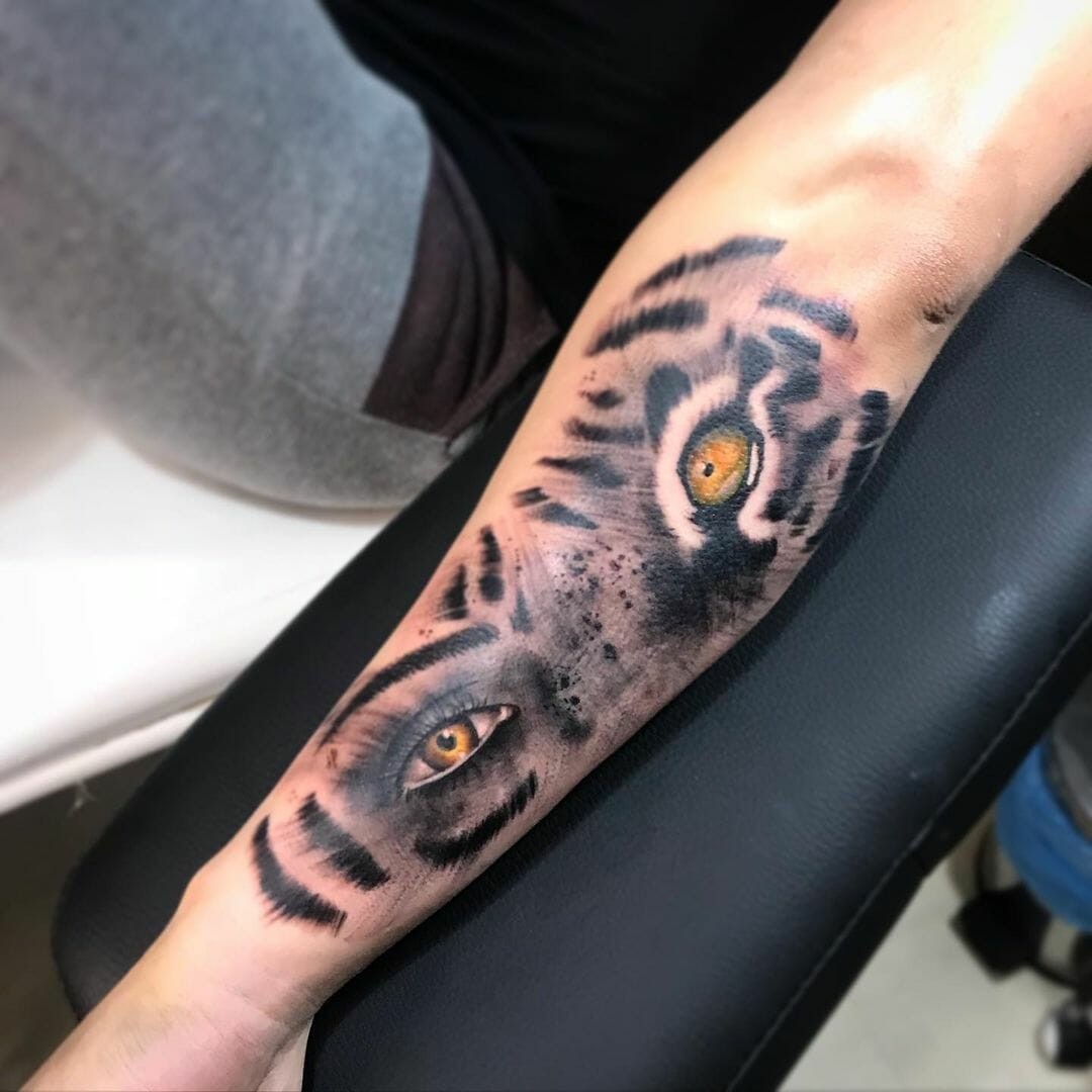 Amazing Combination Of Animal And Human Eye Tattoo