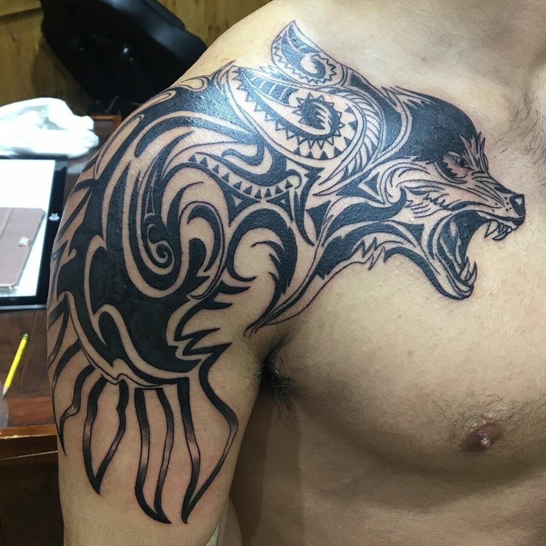 Shoulder Tribal Wolf Tattoo