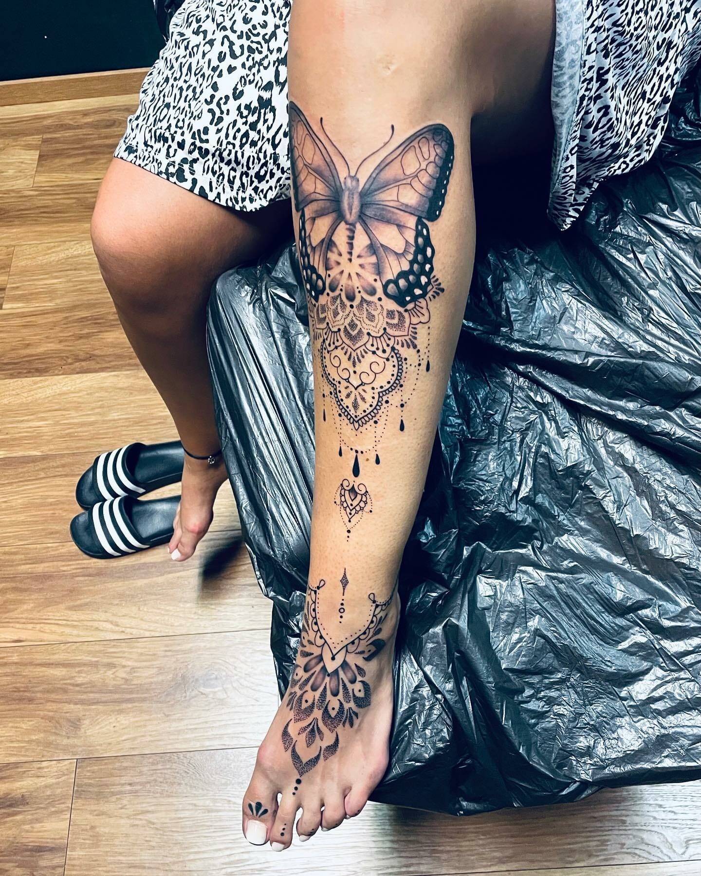 Lace Mandala Tattoo On Full Leg