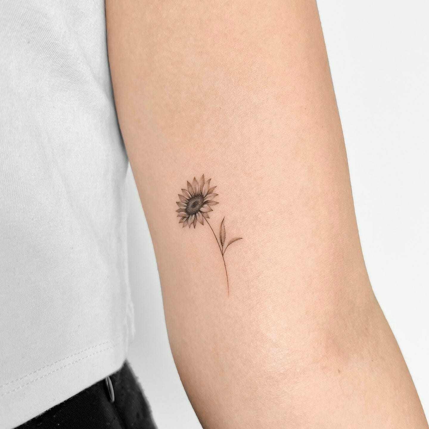 Simple Sunflower Tattoo Ideas