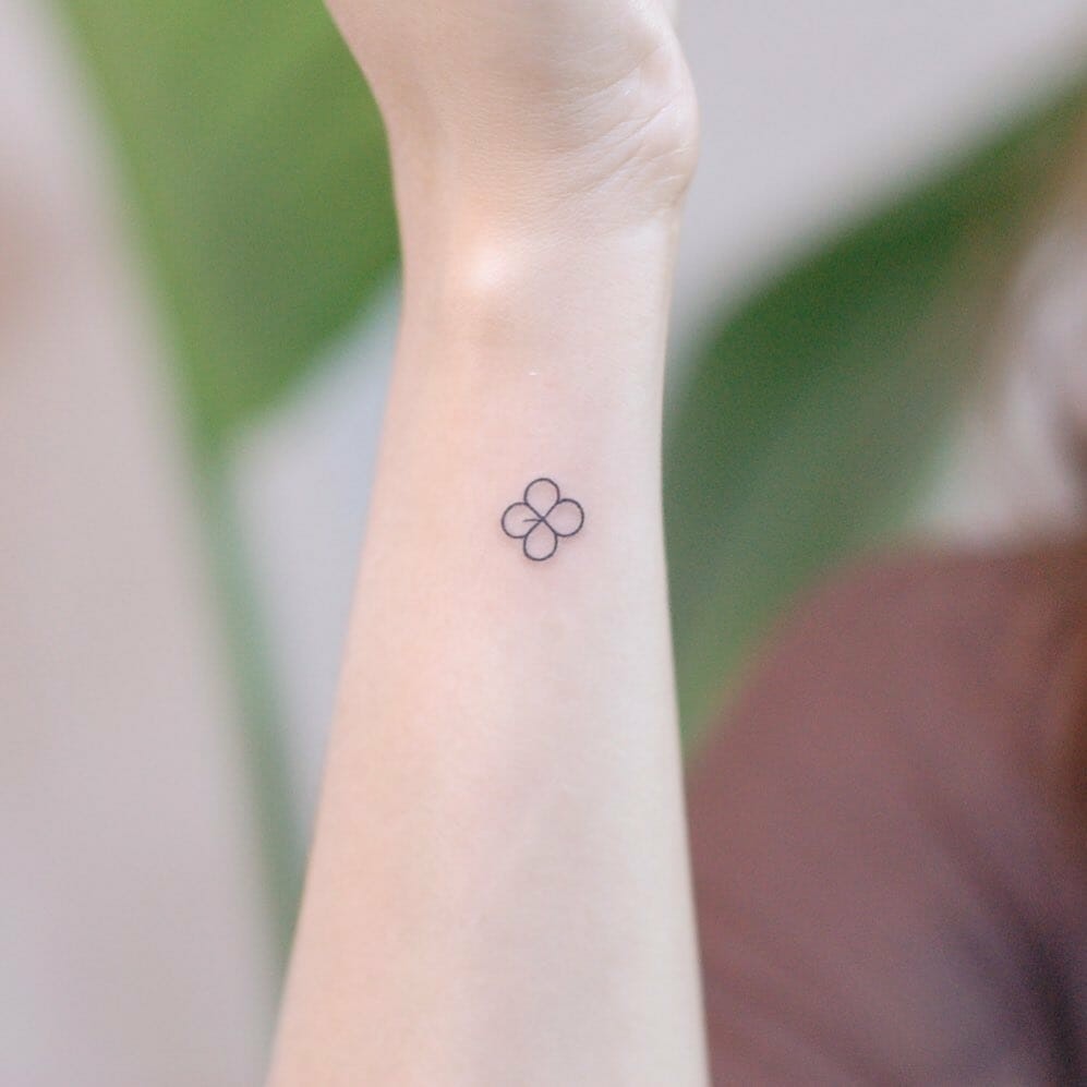 Minimalist Clover Leaf Tattoo